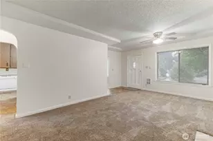 10114 Canyon Rd E, Puyallup, WA 98373 - Photo 6