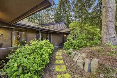 20319 92nd Avenue W, Edmonds, WA 98020 - Photo 2