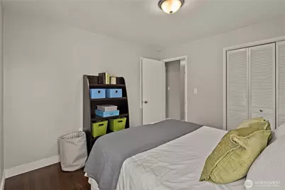 541 NE 130th Street, Seattle, WA 98125 - Photo 20