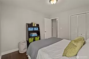 541 NE 130th St, Seattle, WA 98125 - Photo 20