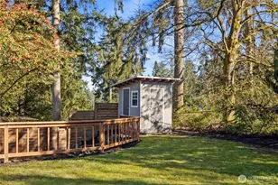 541 NE 130th St, Seattle, WA 98125 - Photo 36