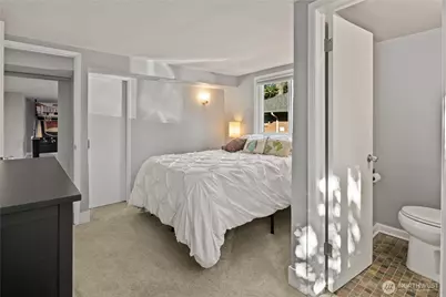 541 NE 130th Street, Seattle, WA 98125 - Photo 26