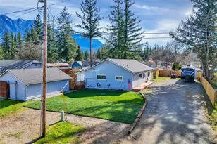 212 7th St, Gold Bar, WA 98251 - Photo 1