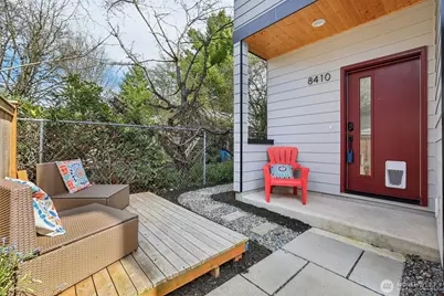 8410 17th Avenue SW #3, Seattle, WA 98106 - Photo 2