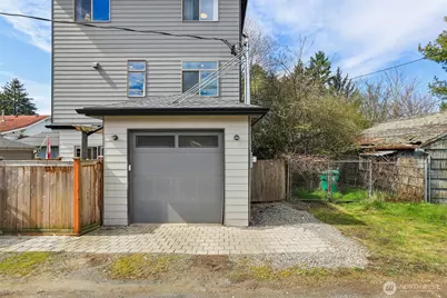 8410 17th Avenue SW #3, Seattle, WA 98106 - Photo 2