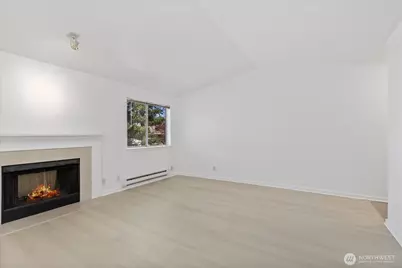 15415 35th Avenue W #C301, Lynnwood, WA 98087 - Photo 8