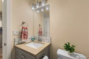 617 E Wapato Ave, Chelan, WA 98816 - Photo 12
