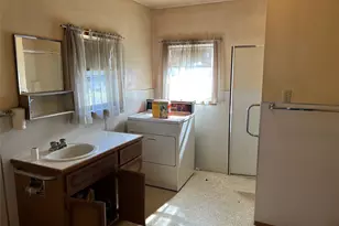 204 W Alaska Ave, Roslyn, WA 98941 - Photo 4