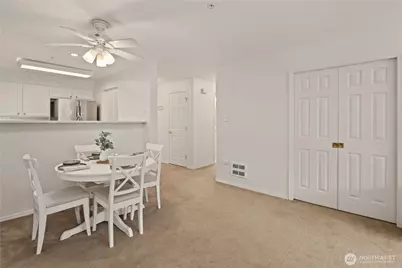 4133 224th Place SE #302, Issaquah, WA 98029 - Photo 10