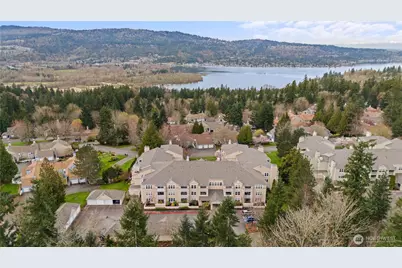 4133 224th Place SE #302, Issaquah, WA 98029 - Photo 1