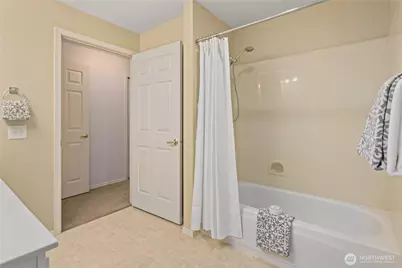 4133 224th Place SE #302, Issaquah, WA 98029 - Photo 28