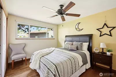 1409 N 135th Pl, Seattle, WA 98133 - Photo 14