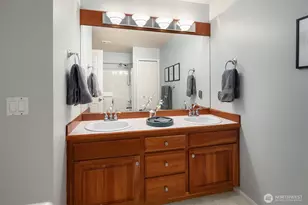 2433 201st St SE, Bothell, WA 98012 - Photo 32