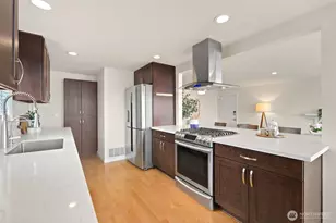 9818 63rd Ave S, Seattle, WA 98118 - Photo 12