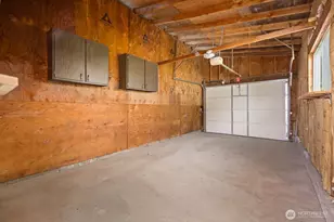 9818 63rd Ave S, Seattle, WA 98118 - Photo 32