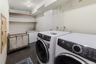 9630 NE 35th Pl, Clyde Hill, WA 98004 - Photo 22