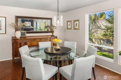 9630 NE 35th Place, Clyde Hill, WA 98004 - Photo 6