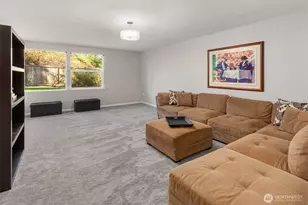 9630 NE 35th Pl, Clyde Hill, WA 98004 - Photo 18