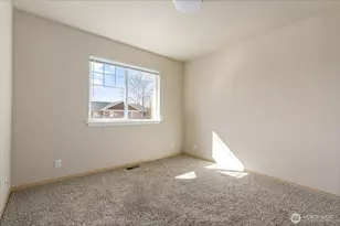 210 SE Melrose Dr, Oak Harbor, WA 98277 - Photo 20