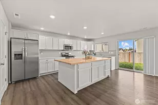 13477 195 St E, Graham, WA 98338 - Photo 6