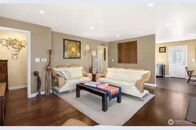 4605 49th Avenue S, Seattle, WA 98118 - Photo 8