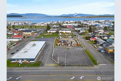 2821 Commercial Avenue, Anacortes, WA 98221 - Photo 2