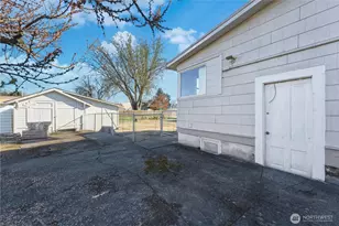 116 SW 9th St, College Place, WA 99324 - Photo 20