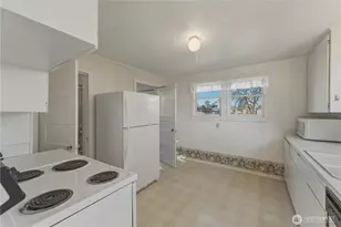 116 SW 9th St, College Place, WA 99324 - Photo 12