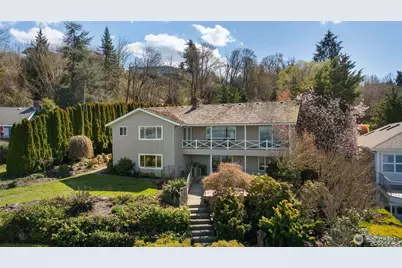 29903 Marine View Dr SW, Federal Way, WA 98023 - Photo 2