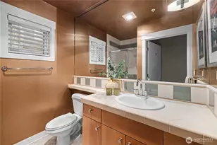 1240 5th Ave N, Seattle, WA 98109 - Photo 18