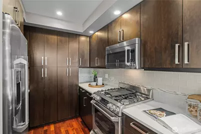 1240 5th Avenue N #201, Seattle, WA 98109 - Photo 10