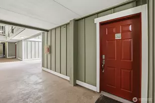 7711 NE 175th St, Kenmore, WA 98028 - Photo 2