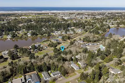628 E Chance A La Mer NE, Ocean Shores, WA 98569 - Photo 4
