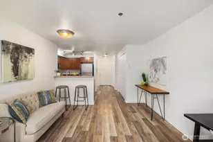 8745 Greenwood Ave N, Seattle, WA 98103 - Photo 18