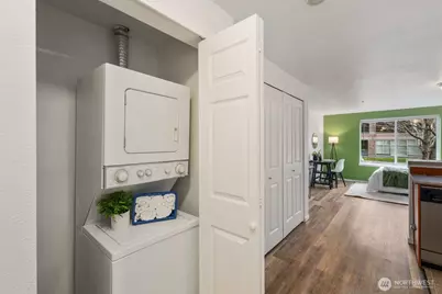 8745 Greenwood Avenue N #207, Seattle, WA 98103 - Photo 8