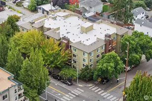 8745 Greenwood Ave N, Seattle, WA 98103 - Photo 20