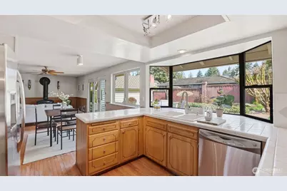 14624 SE 173rd Street, Renton, WA 98058 - Photo 8