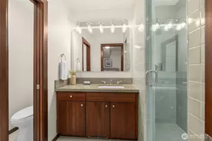 6007 Hazelwood Ln SE, Bellevue, WA 98006 - Photo 32