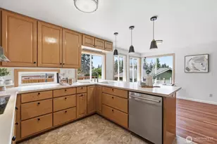 111 NW 180th St, Shoreline, WA 98177 - Photo 12