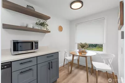 909 N 170th Street, Shoreline, WA 98133 - Photo 14