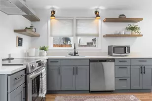 909 N 170th St, Shoreline, WA 98133 - Photo 12