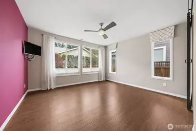 14509 Knoll Park Drive E, Bonney Lake, WA 98391 - Photo 16