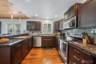 10315 Riviera Dr, Anderson Island, WA 98303 - Photo 12