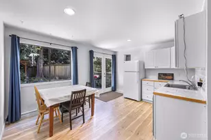 20714 NE 43rd St, Sammamish, WA 98074 - Photo 26