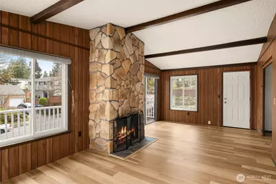 10317 Roosevelt Way NE, Seattle, WA 98125 - Photo 6