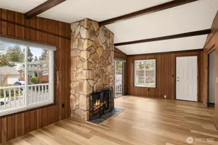 10317 Roosevelt Way NE, Seattle, WA 98125 - Photo 6