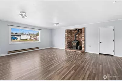 335 SW 4th Avenue, Oak Harbor, WA 98277 - Photo 12