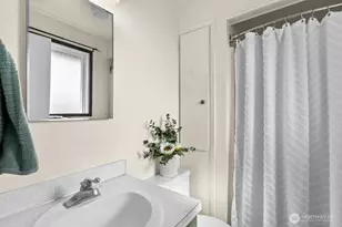 335 SW 4th Ave, Oak Harbor, WA 98277 - Photo 14