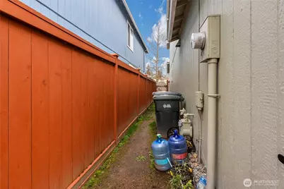 704 29th Avenue SE, Puyallup, WA 98374 - Photo 22