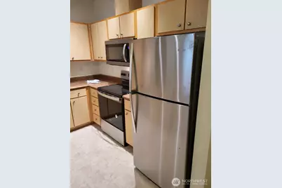 13301 SE 79th Place #C210, Newcastle, WA 98059 - Photo 2